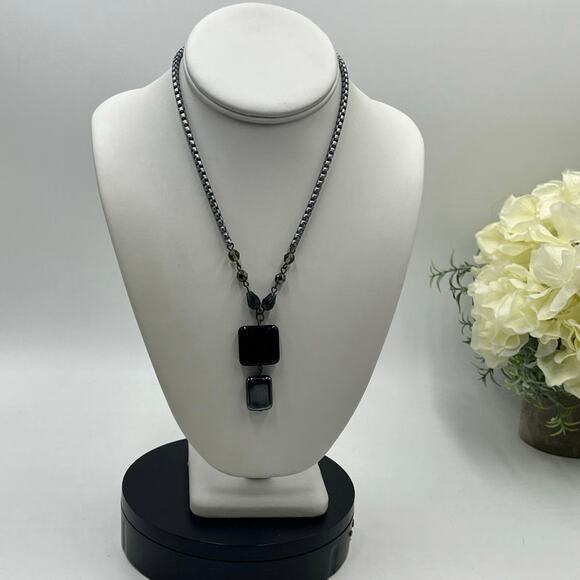 SABIKA Designer Two Tone Dark
Grey Metal Purple Black Bead Y Style Necklace - Picture 10 of 10